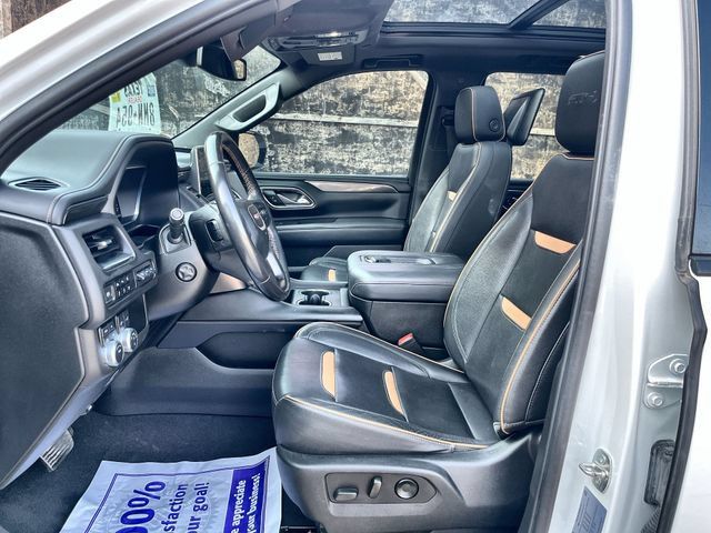 Used 2023 GMC Yukon AT4 w/ Technology Package AWD/4WD image 15