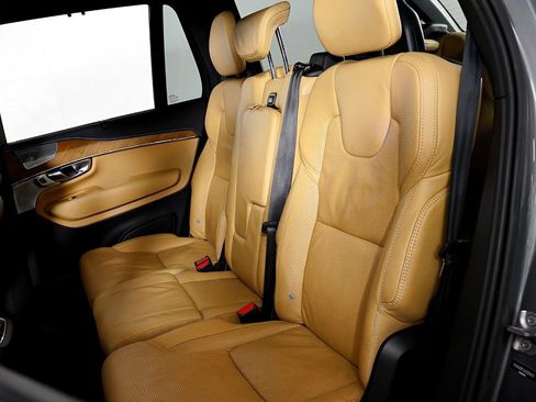 Used 2018 Volvo XC90 T6 Inscription w/ Convenience Package image 41