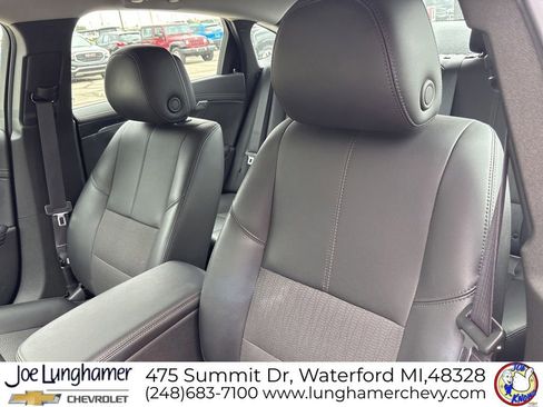 Used 2014 Chevrolet Impala LT w/ Convenience Package FWD image 13