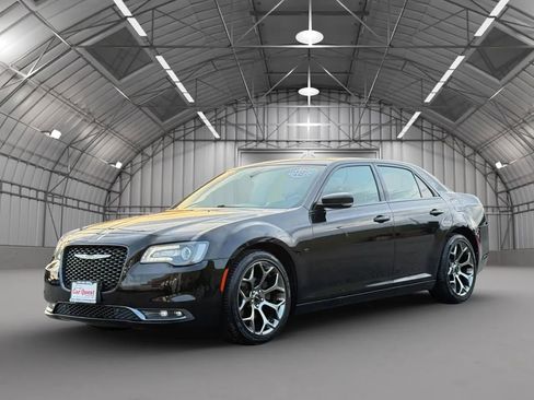 Used 2016 Chrysler 300 S w/ 300S Premium Group image 3