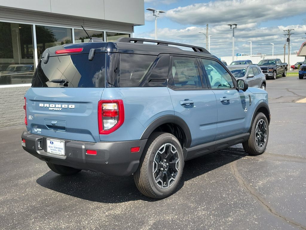 New 2026 Ford Bronco Sport Outer Banks w/ Outer Banks Tech Package+ AWD/4WD image 4