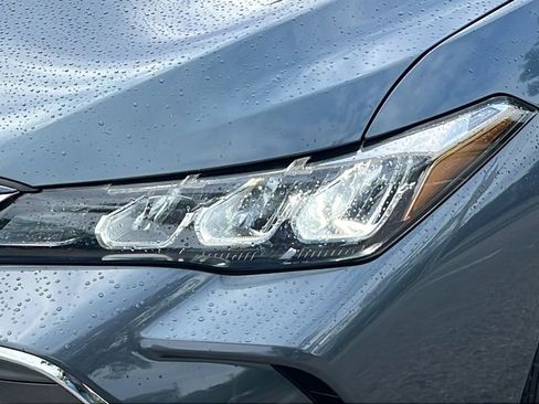 Certified 2022 Toyota Avalon XLE FWD image 24