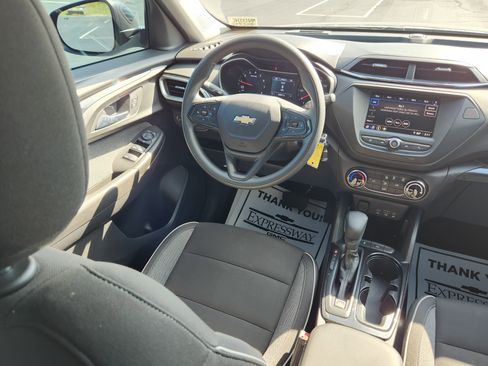 Used 2021 Chevrolet TrailBlazer LS image 14
