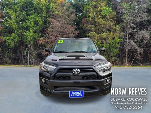 Used 2022 Toyota 4Runner TRD Sport image 2