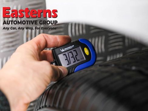 Used 2023 Chrysler Voyager LX image 29