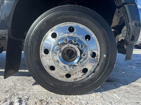 Used 2018 Ford F450 XLT w/ XLT Premium Package image 13