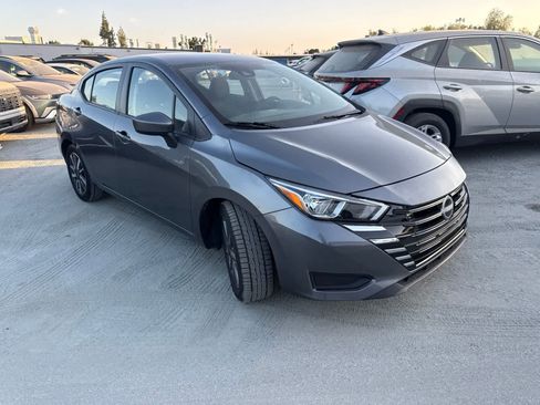 Used 2024 Nissan Versa SV FWD image 3