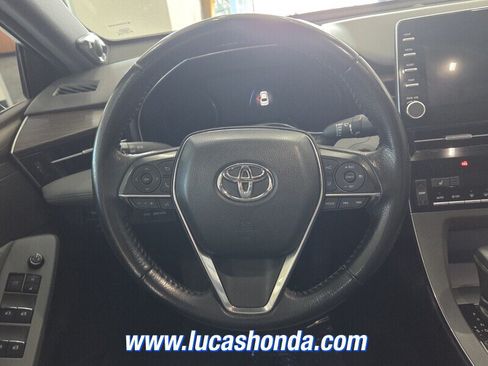 Used 2019 Toyota Avalon XLE w/ Moonroof Package FWD image 10