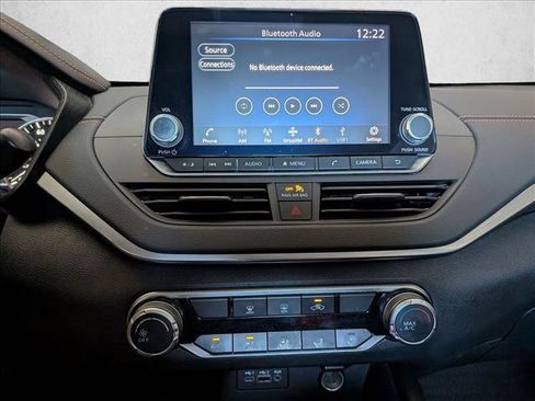 Used 2022 Nissan Altima 2.5 SR FWD image 14