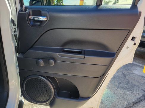 Used 2014 Jeep Patriot Sport FWD image 29