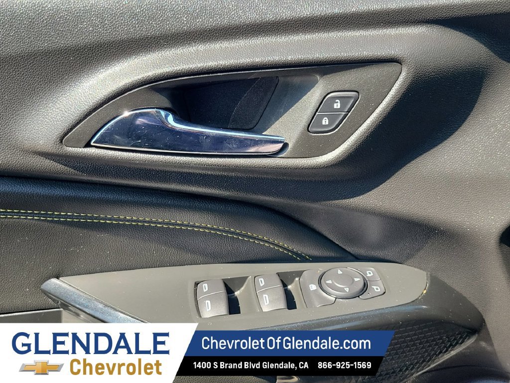 Used 2025 Chevrolet Trax LT FWD image 21