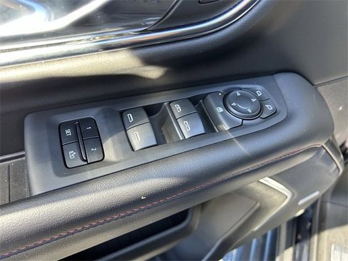 Used 2021 Chevrolet Suburban RST image 20