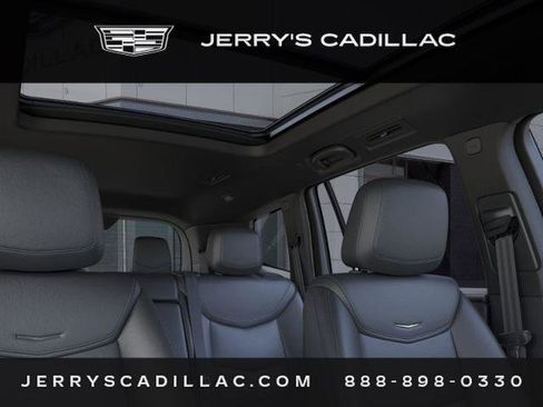 New 2025 Cadillac XT6 Luxury image 25