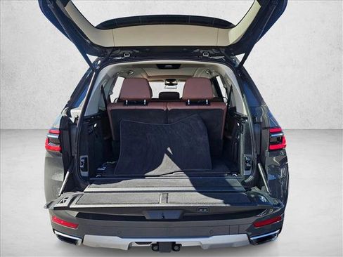 Certified 2024 BMW X7 xDrive40i image 7