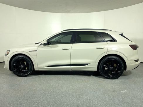 Certified 2021 Audi e-tron Premium w/ Convenience Plus Package image 30