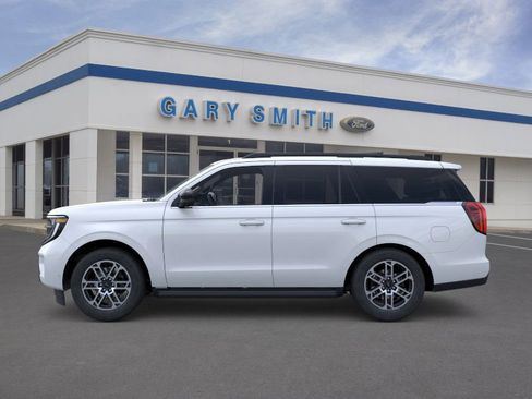 New 2025 Ford Expedition Active RWD image 3