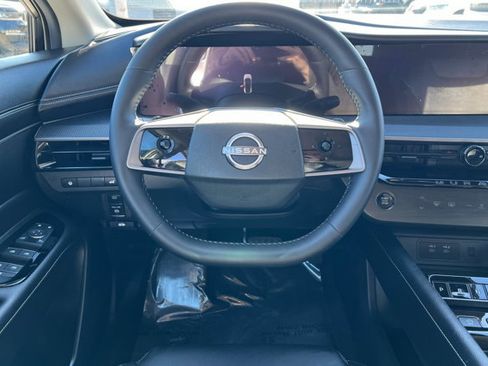 Certified 2025 Nissan Murano SV image 12