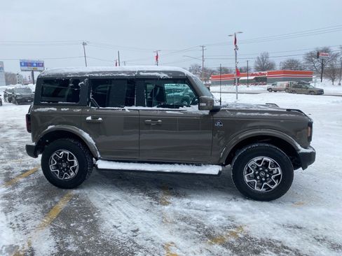 Used 2025 Ford Bronco Outer Banks image 5