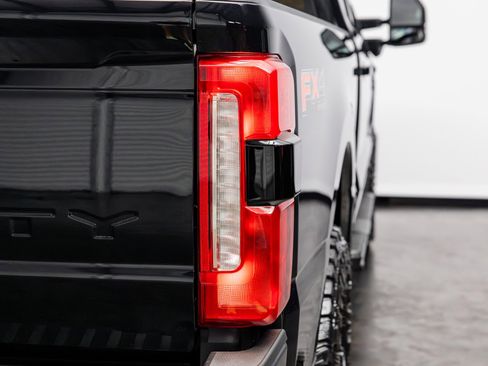 Used 2023 Ford F350 XLT w/ XLT Premium Package AWD/4WD image 20