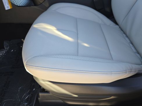 New 2026 Lincoln Aviator AWD w/ Jet Appearance Package image 29