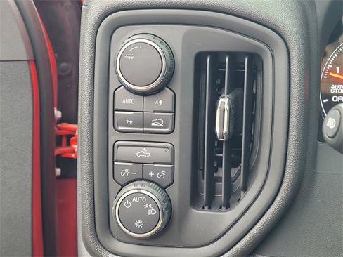 New 2025 Chevrolet Silverado 1500 Custom image 22