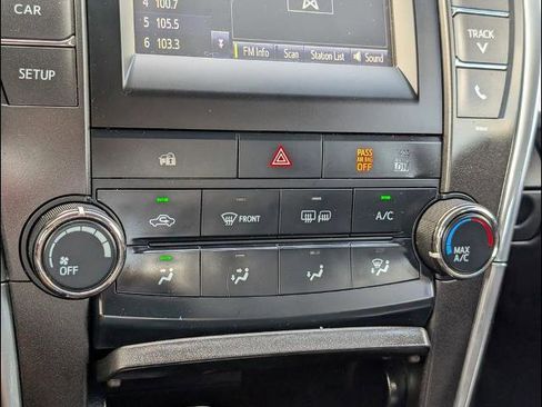 Used 2017 Toyota Camry SE FWD image 15