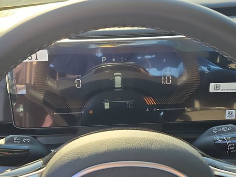 New 2026 Kia Carnival FWD image 31