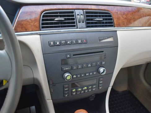 Used 2005 Buick LaCrosse CXL FWD image 18