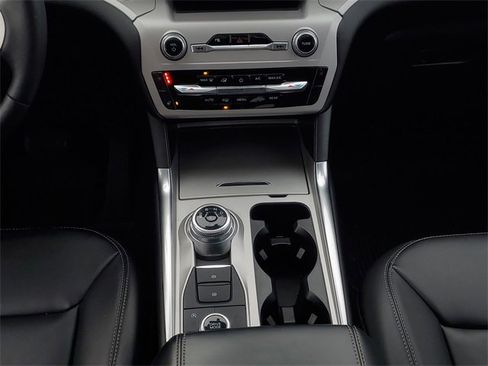 Certified 2024 Ford Explorer XLT w/ Equipment Group 202A image 32