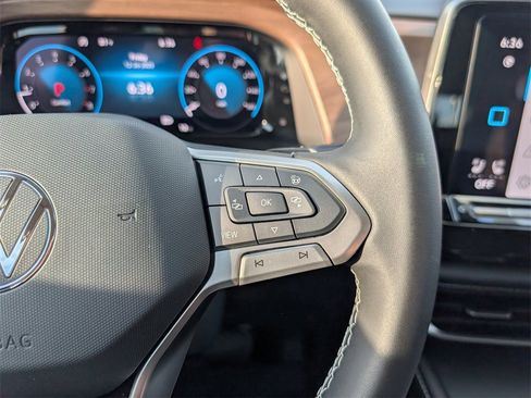 New 2026 Volkswagen Atlas SE image 17