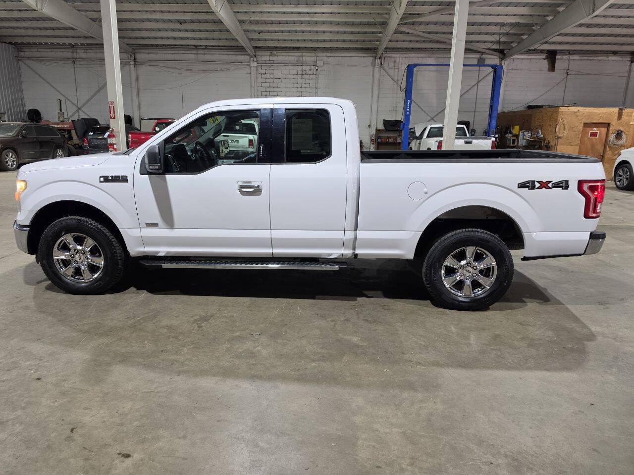 Used 2015 Ford F150 XLT w/ Equipment Group 302A Luxury AWD/4WD image 5