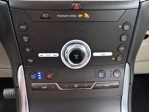 Used 2020 Ford Edge Titanium w/ Equipment Group 301A FWD image 26