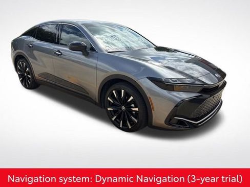 Used 2024 Toyota Crown Platinum AWD/4WD image 4