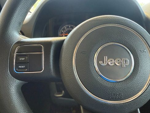 Used 2016 Jeep Patriot Sport w/ Power Value Group image 11
