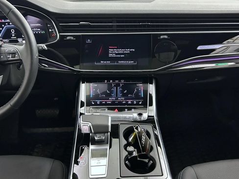 Used 2025 Audi Q7 3.0T Premium Plus w/ Premium Plus Package AWD/4WD image 12