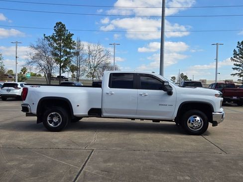 Used 2024 Chevrolet Silverado 3500 LT w/ Safety Package image 4