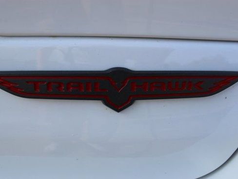 Used 2022 Jeep Grand Cherokee Trailhawk w/ Luxury Tech Group III image 11