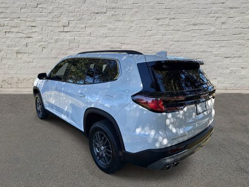 Used 2025 GMC Acadia Elevation image 7