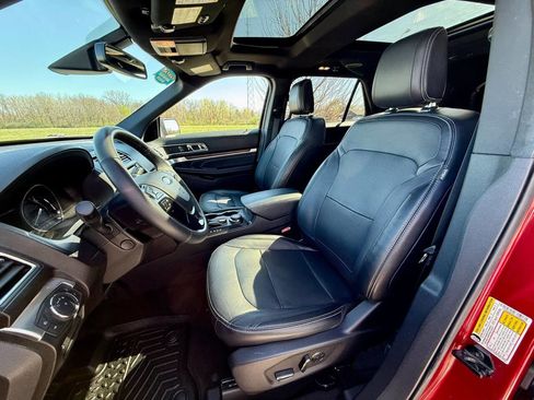 Used 2018 Ford Explorer Limited w/ Equipment Group 301A image 13