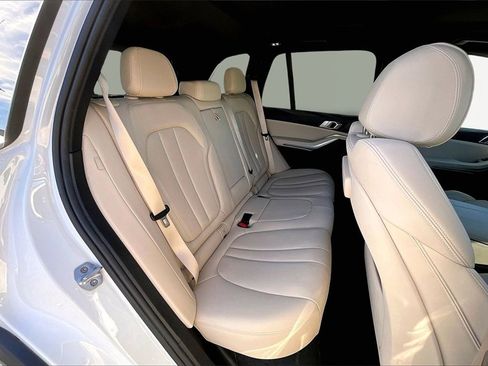 Used 2019 BMW X5 xDrive40i w/ Convenience Package image 27