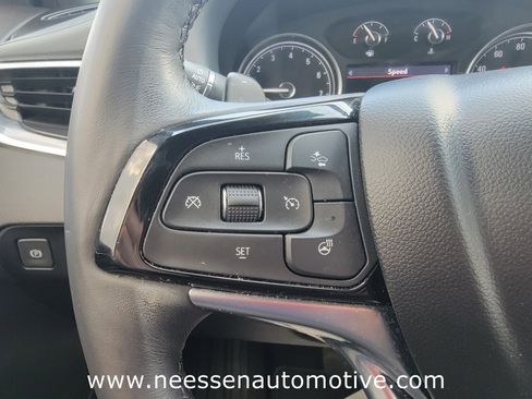 Used 2023 Buick Enclave Essence image 21