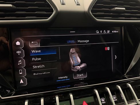 Used 2021 Lamborghini Urus image 43