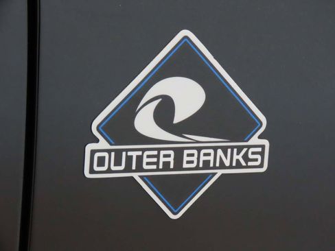 Used 2025 Ford Bronco Outer Banks image 6