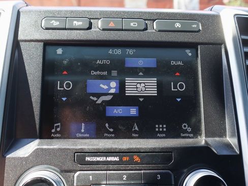 Used 2018 Ford F150 Platinum w/ Equipment Group 701A Luxury image 30