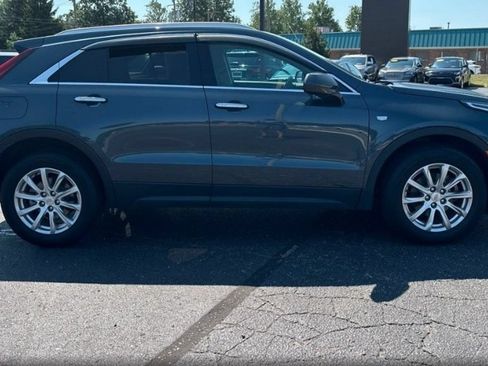 Used 2019 Cadillac XT4 Luxury w/ Cold Weather Package AWD/4WD image 4
