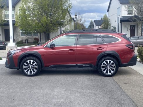 Certified 2023 Subaru Outback Limited XT image 3