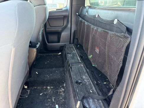 Used 2016 Toyota Tacoma SR RWD image 15