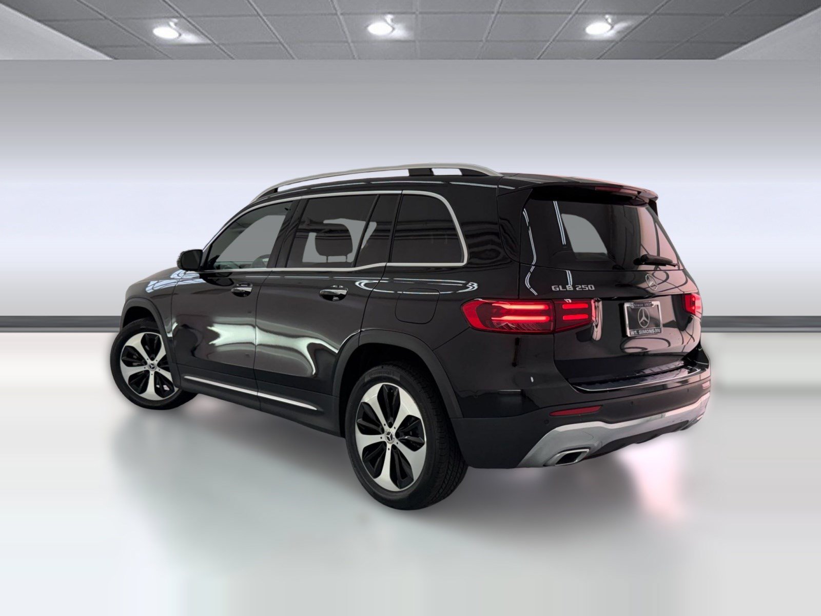 Certified 2024 Mercedes-Benz GLB 250 image 3