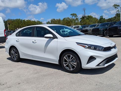 Certified 2024 Kia Forte LXS w/ LXS Technology Package FWD image 1