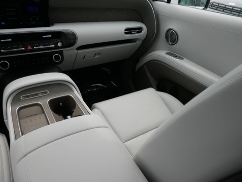 Certified 2026 Hyundai Palisade SEL Premium AWD/4WD image 11